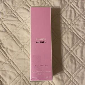 Eau Tendre body oil limited edition